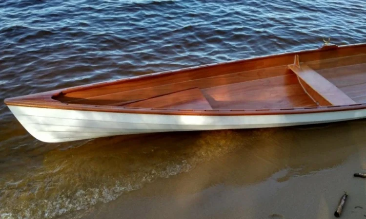 Деревянная гребная лодка для активного отдыха и академической гребли - фото № 15
