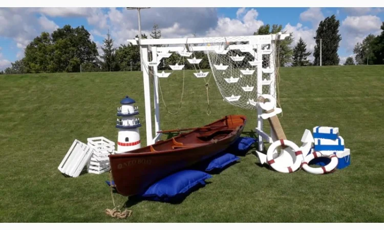 Оренда вінтажного дерев'яного човна для романтичних прогулянок - фото № 6