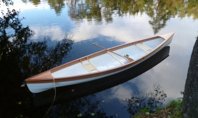 Канадское каноэ для активного отдыха - фото № 1