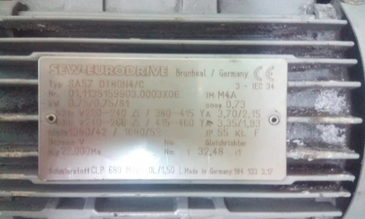 Привод с регулируемой скоростью FCD 315 и двигателем SEW-Eurodrive - фото № 2