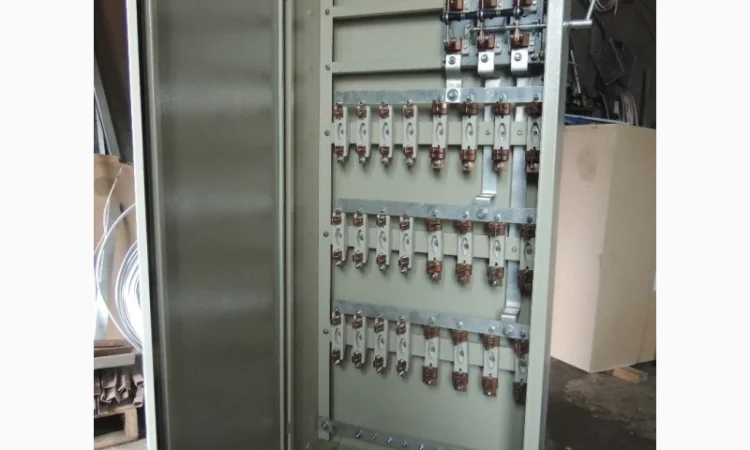 Силовые распределительные шкафы СПМ75 и СПА77 в продаже - фото № 1