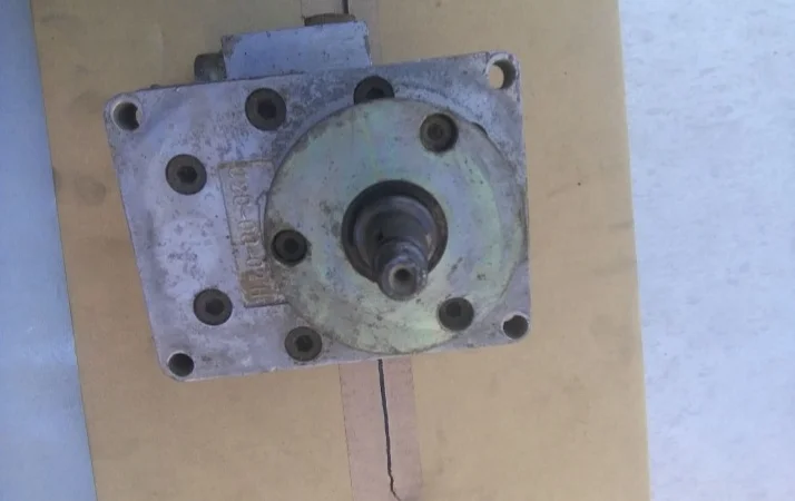 Гидравлический насос Czechoslovakiya - фото № 3