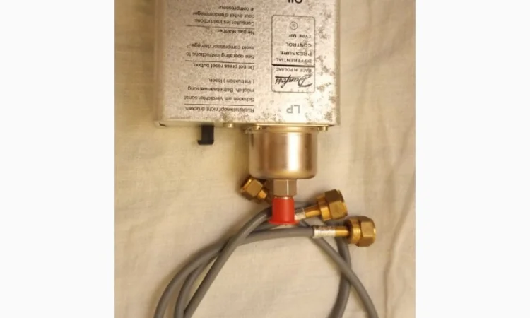 Реле контроля смазки Danfoss MP 54 060B016866 - фото № 1