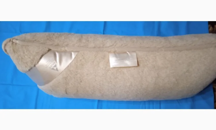 Подушка с овечьей шерстью от компании Bauer - фото № 2