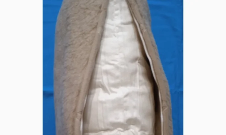 Подушка с овечьей шерстью от компании Bauer - фото № 3