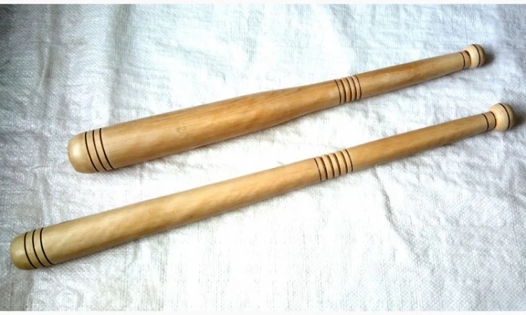 Якісні бейсбольні біти з твердих порід дерева - фото № 1