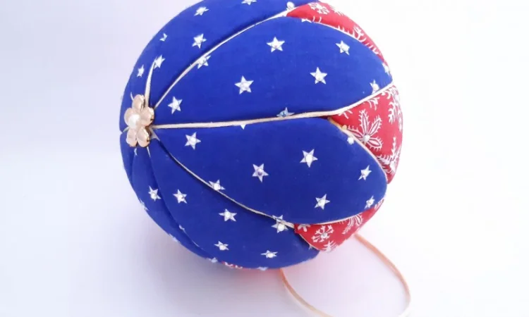 Новогодняя игрушка ручной работы Кимекоми – шар 10 см в продаже - фото № 8