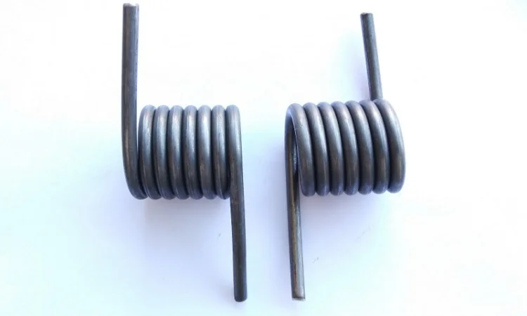 Пружина для торцовочной дисковой пилы Makita 42 мм. Торсионная пружина Makita 42 мм - фото № 1