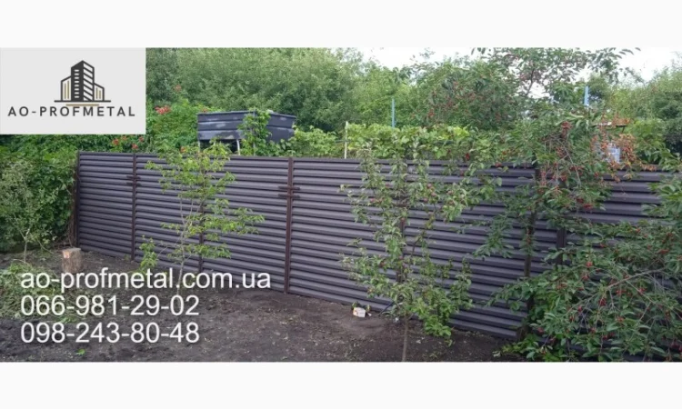 Монтаж металевого забору-жалюзі - фото № 4