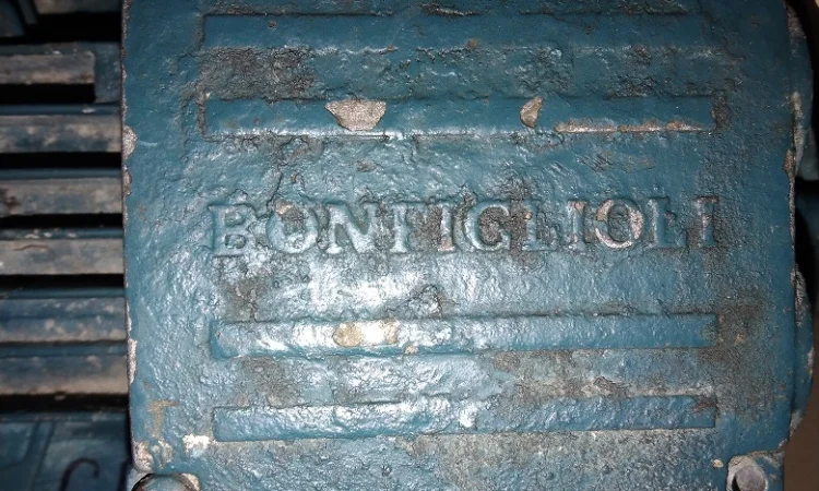 Двигатель переменного тока Bonfiglioli Group BN63A4 в продаже - фото № 1