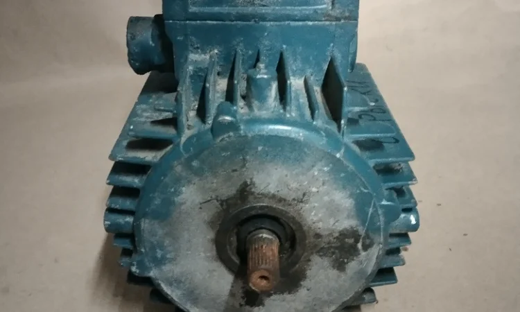 Двигатель переменного тока Bonfiglioli Group BN63A4 в продаже - фото № 3