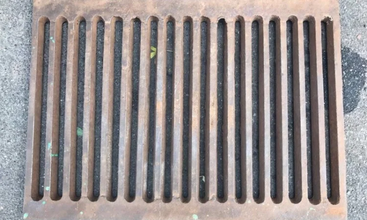 Решетка гриль из чугуна для барбекю и мангала. Ливнёвка. Размеры 70 см. х 50 см - фото № 1