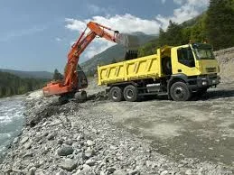 Дорожные строительные материалы вагонами - фото № 1