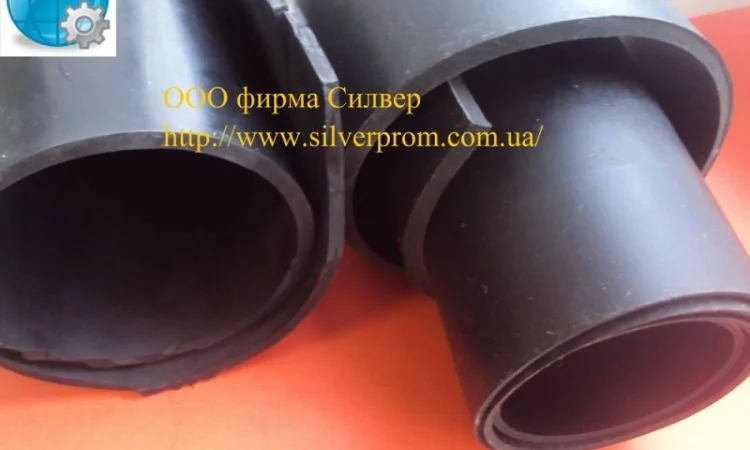 Листовая резина маслостойкая для сельхоз производства - фото № 1