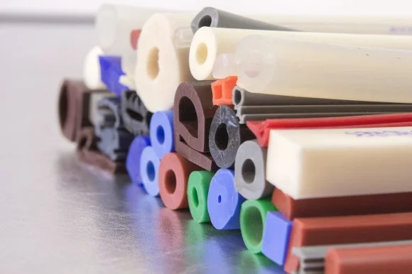 Силиконовые шнуры и уплотнители на заказ - фото № 1