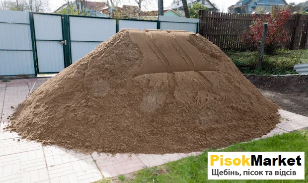 Песок в Луцке оптовая цена - Купить песок с карьера в Луцке - фото № 1