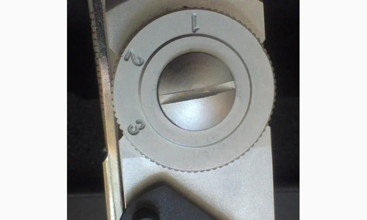 Рефрактометр RHB 0-90 АТС с 3 шкалами Brix 0-42%;  42-71%;  71-90% для вина,  мёда,  варенья - фото № 4