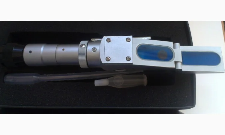 Рефрактометр RHB 0-90 АТС с 3 шкалами Brix 0-42%;  42-71%;  71-90% для вина,  мёда,  варенья - фото № 7