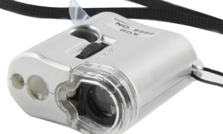 Карманный микроскоп MG 9592 60X с LED и ультрафиолетовой подсветкой - фото № 1