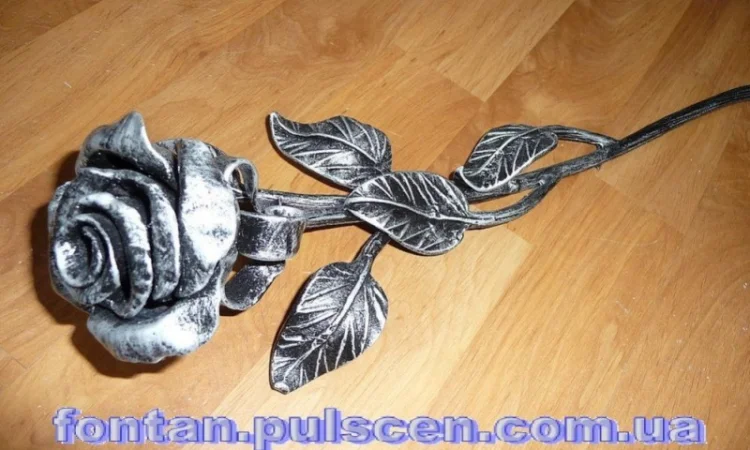 Кованые розы — уникальный подарок для девушки на Новый год и 8 марта - фото № 12