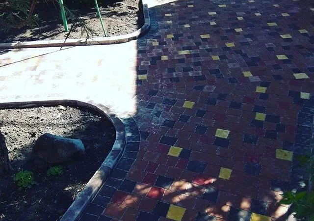 Укладка тротуарной плитки по доступной цене - фото № 4