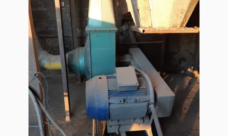 Лінія брикетування соломи Wektor BT60 з продуктивністю до 1200 кг/год - фото № 12