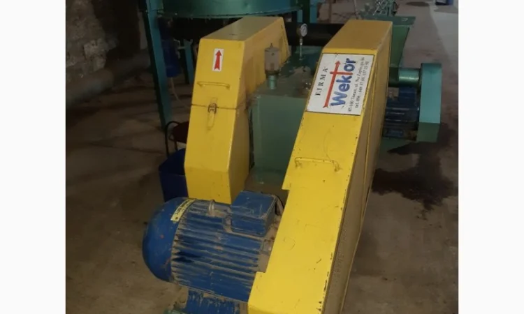 Лінія брикетування соломи Wektor BT60 з продуктивністю до 1200 кг/год - фото № 4