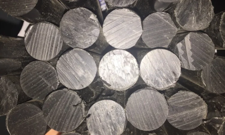 Капролон стержень ударопрочный графитонаполненный - фото № 1