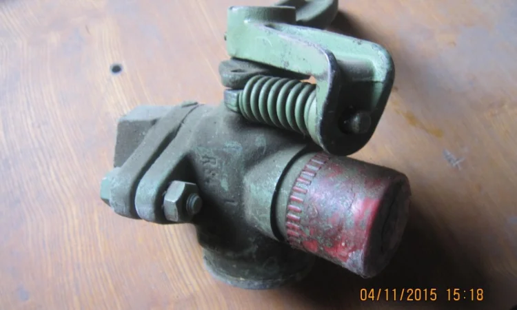 Кран тормозной системы Knorr-Bremse - фото № 2