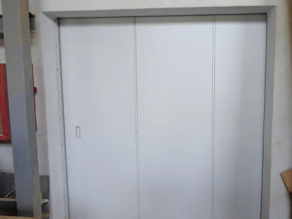 Изготовление, установка и ремонт ворот для складов, ангаров, цехов, паркингов - фото № 1