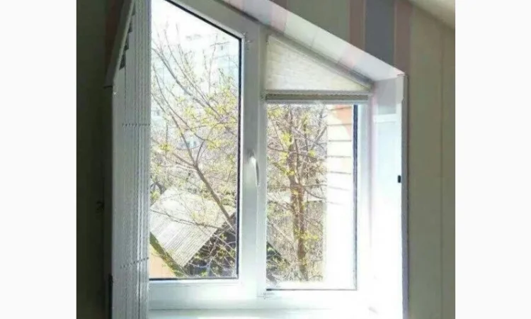 Раздвижные решетки Prof на скошенные окна - фото № 2