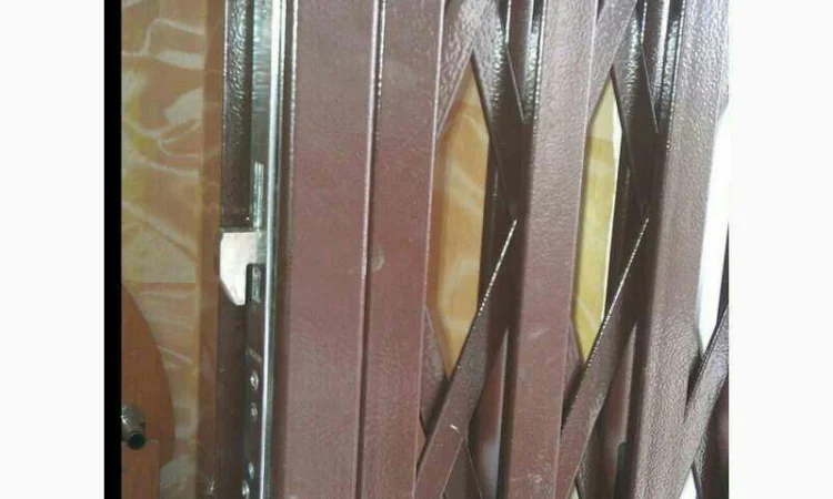 Раздвижные решетки Prof качественные для квартиры - фото № 2