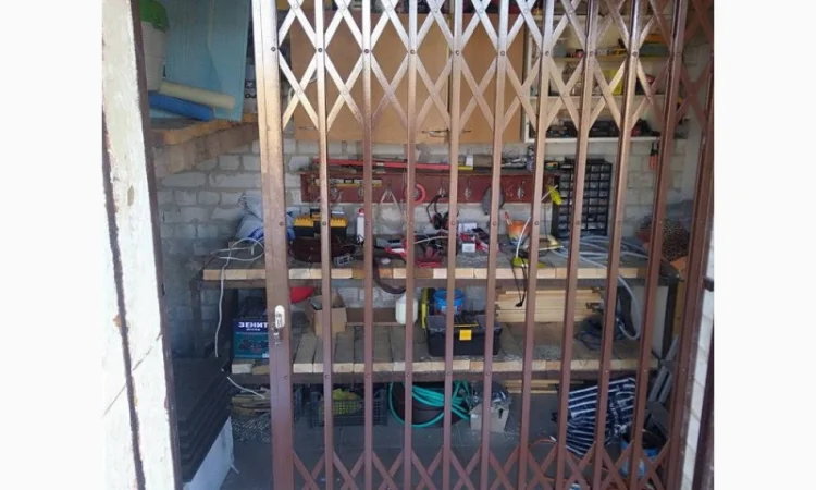 Раздвижные решетки Prof для защиты окон и дверей - фото № 1