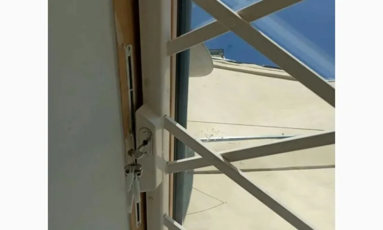 Грати Prof для мансардних вікон - фото № 2