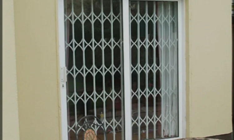 Раздвижные решётки, Розсувні грати Prof Оптіма - фото № 3