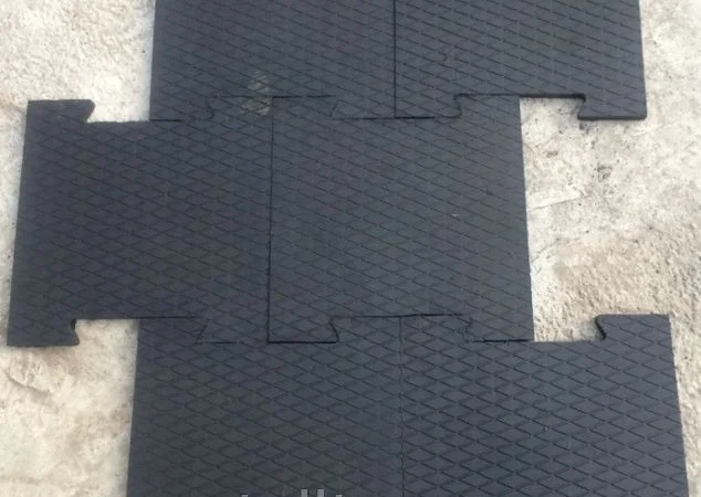 Резиновый мат для тренажерного зала - фото № 1