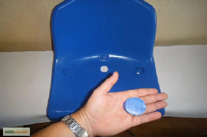 Сиденья для стадионов, спортивных площадок, трибун. - фото № 1