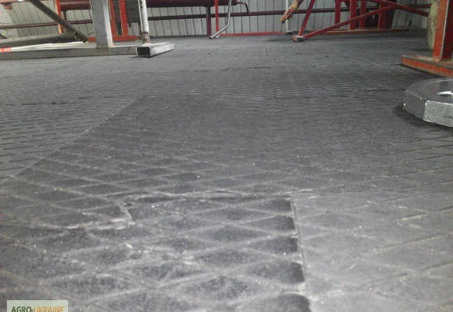 Резиновый пол,  резиновая плитка - фото № 1