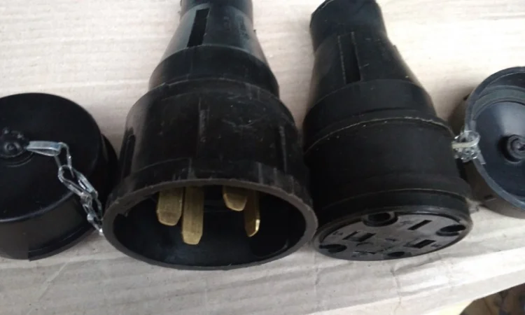 Продам штепсельні зєднання для електрокабелів - фото № 3