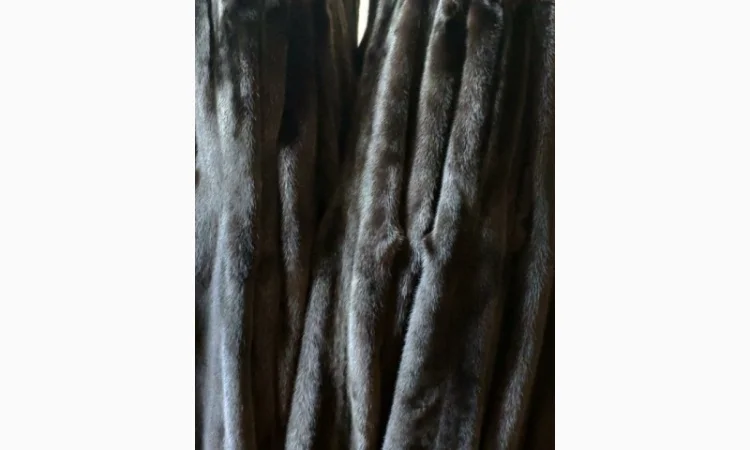 Продается норка черного цвета, натуральный велюр - фото № 2