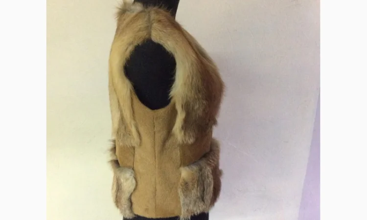 Жилетка из меха лисы - фото № 1