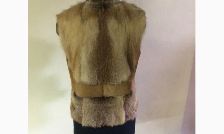 Жилетка из меха лисы - фото № 2