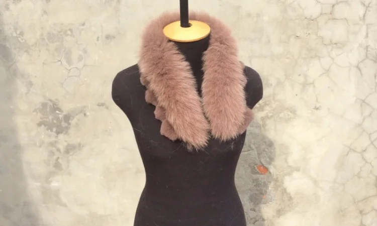 Опушка и воротники из натурального меха - фото № 9