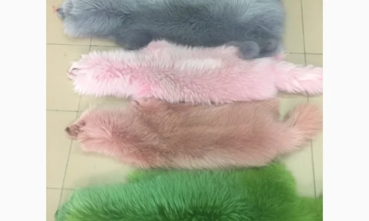 Шкуры мех енота - фото № 3