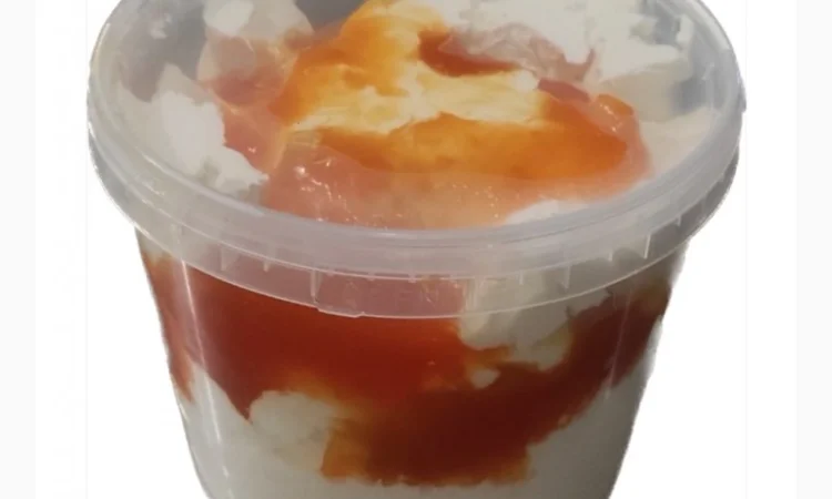 Крем сметанний 15% з фруктовими наповнювачами в асортименті - фото № 1