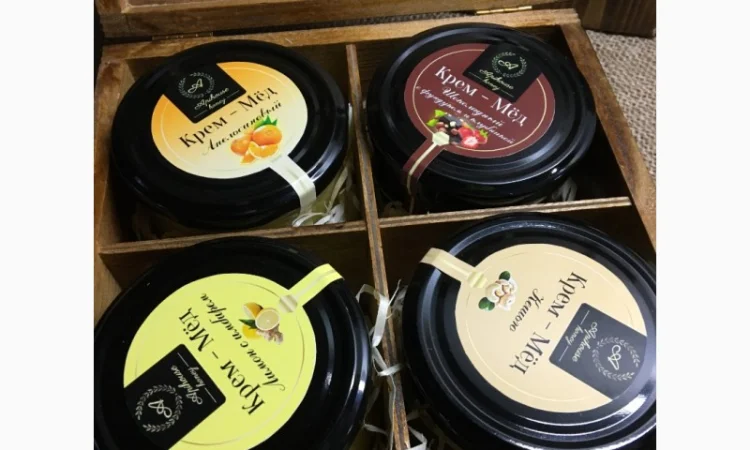 Жіночі подарункові набори з крем-медом - фото № 1