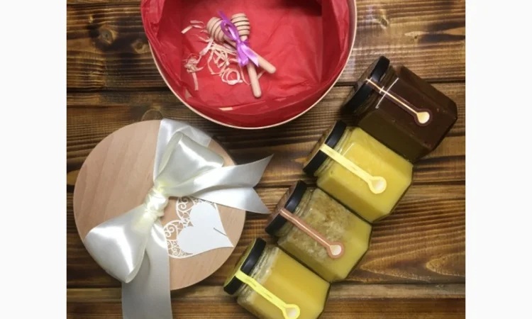 Жіночі подарункові набори з крем-медом - фото № 10
