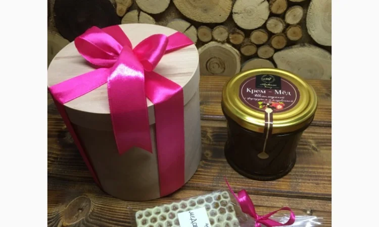 Жіночі подарункові набори з крем-медом - фото № 15