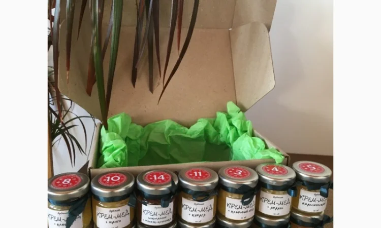 Жіночі подарункові набори з крем-медом - фото № 4