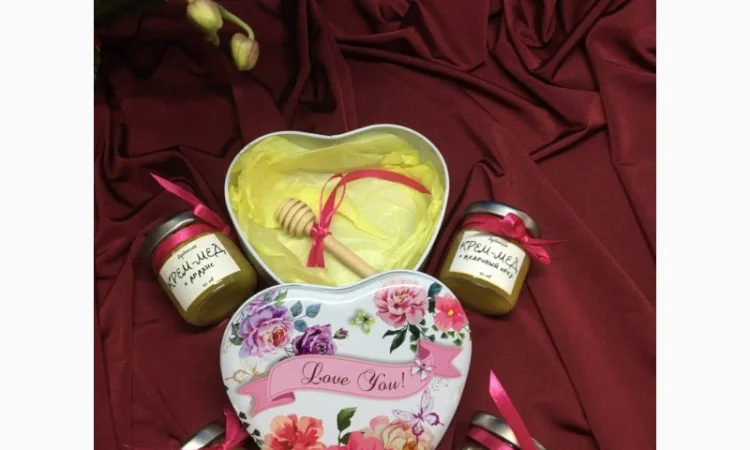 Жіночі подарункові набори з крем-медом - фото № 7